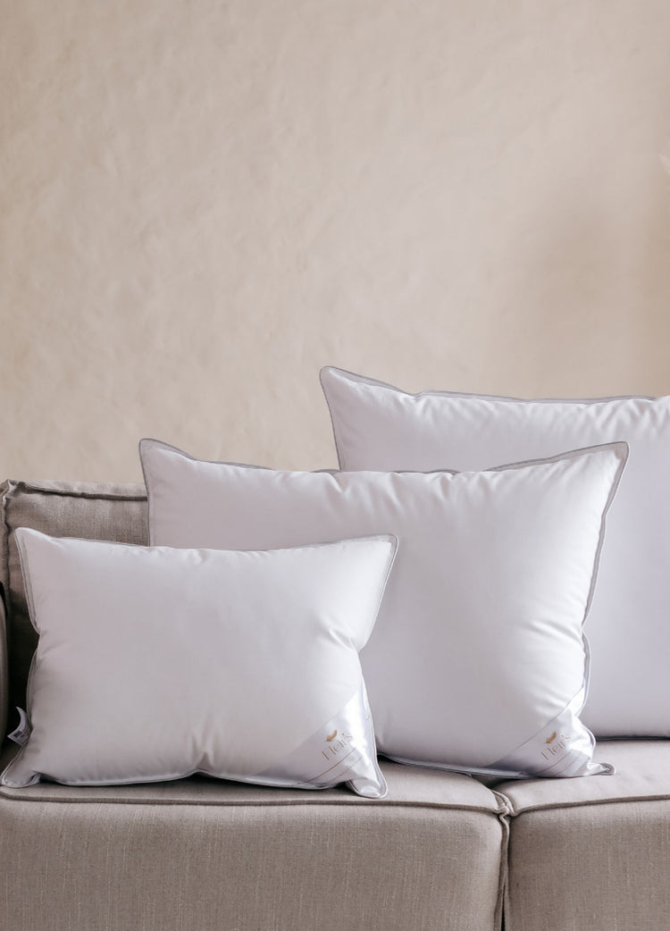 HYACINT – Pernă din puf de gâscă